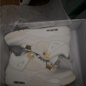 BRAND NEW RETRO JORDAN 4s CREAM WHITE/OFF WHITE